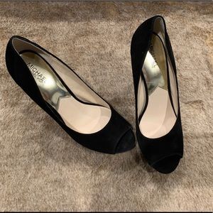 Michael Kors heels size 11
